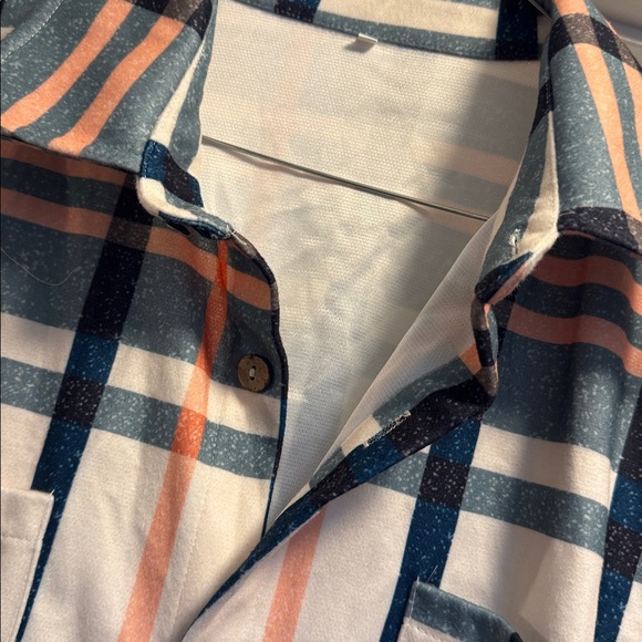 Plaid Button-Up Shirt 2XL - Picture 3 of 3